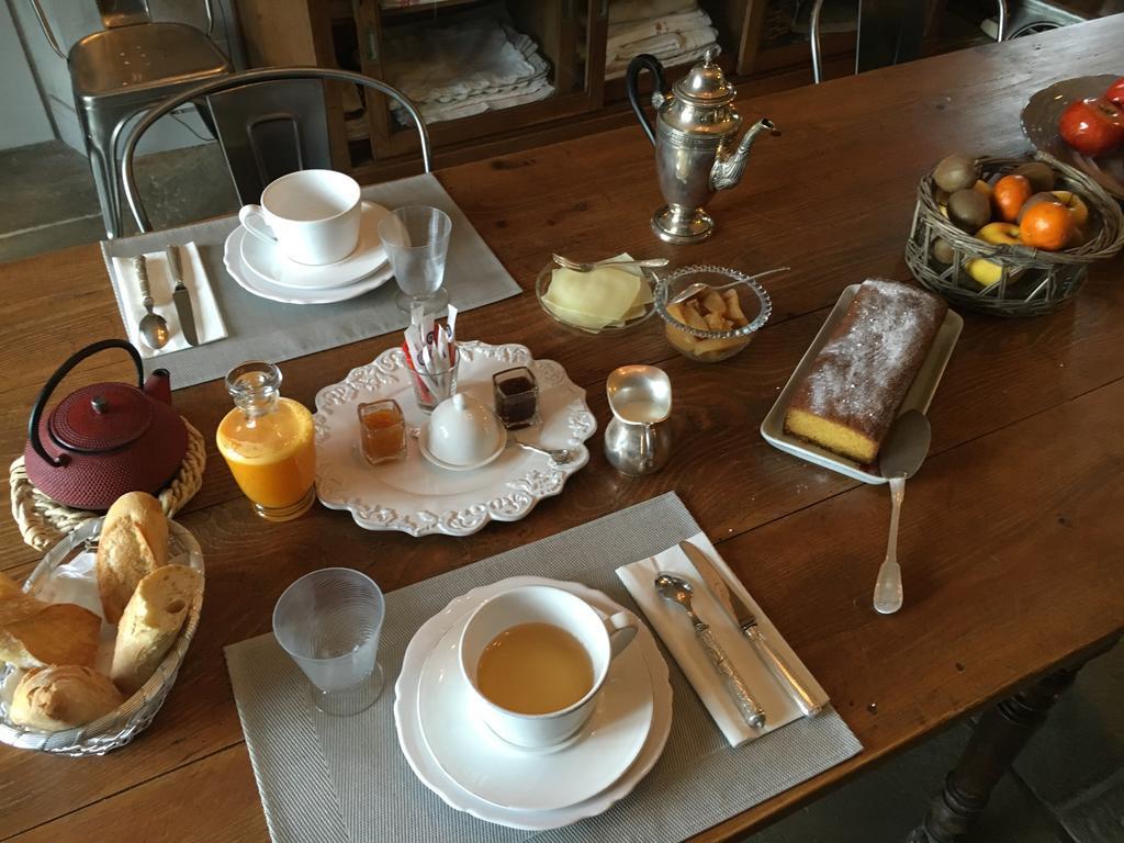 Les Volets Bleus Bed and Breakfast Arcangues Εξωτερικό φωτογραφία