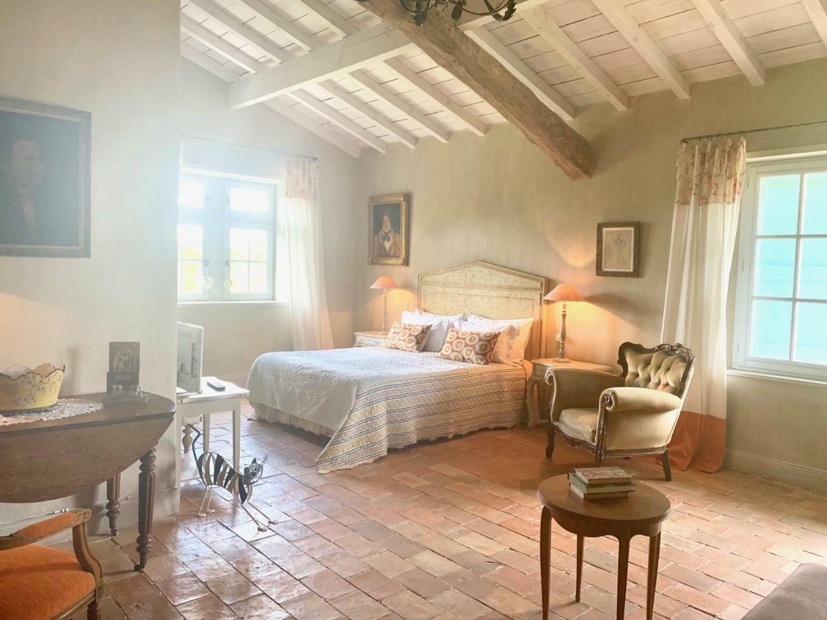Les Volets Bleus Bed and Breakfast Arcangues Εξωτερικό φωτογραφία